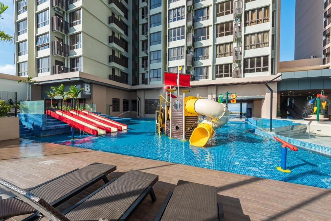 New Bali Seaview L 8 Pax L Kids Friendly L Water Theme Park L 5mins To Jonker L Kids Slide Apartment