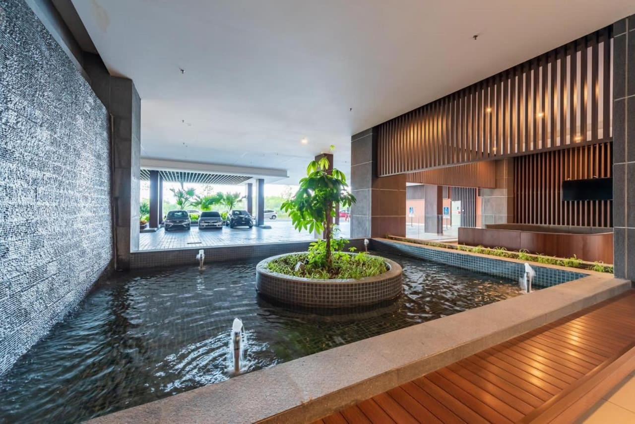 Apartment New Bali Seaview L 8 Pax L Kids Friendly L Water Theme Park L 5mins To Jonker L Kids Slide