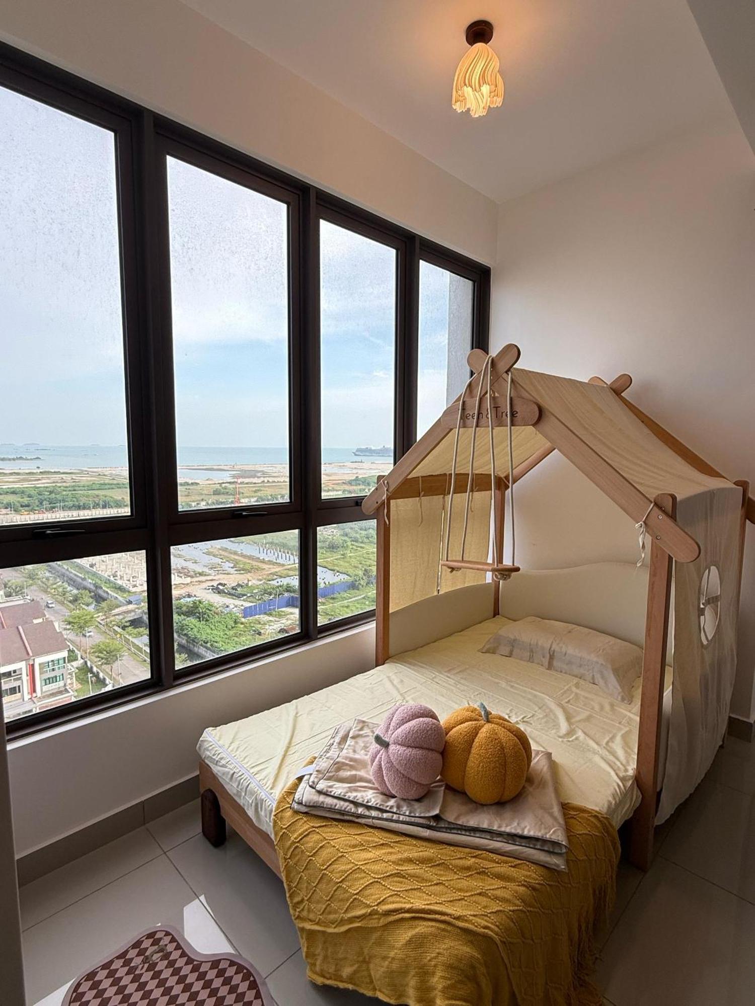 Apartment New Bali Seaview L 8 Pax L Kids Friendly L Water Theme Park L 5mins To Jonker L Kids Slide *